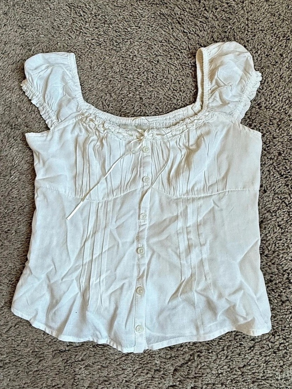 Hollister White Smocked Blouse Like New